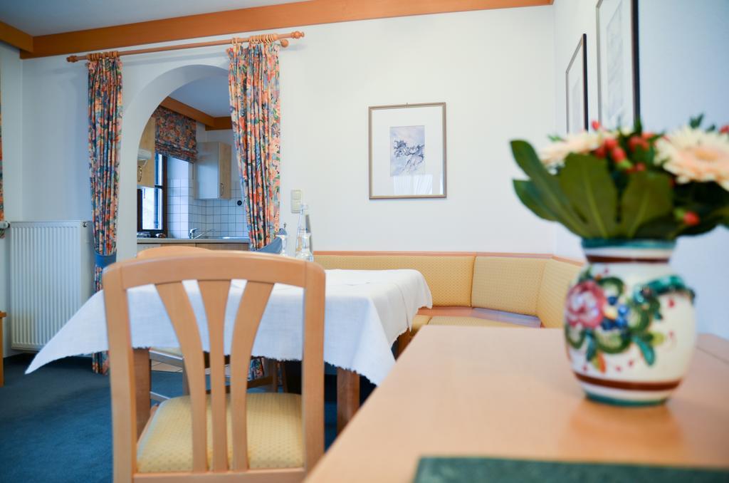 Hotel Restaurant Ferienwohnungen Alpenhof Übersee Kültér fotó